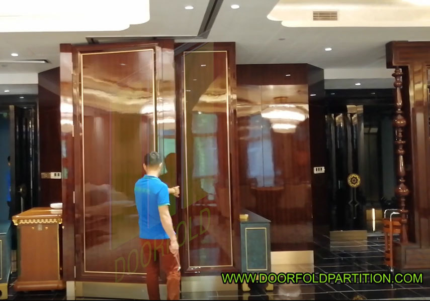 Doorfold Movable Interior Sliding Partition Wall Restaurant VIP Room Divider Supplier
