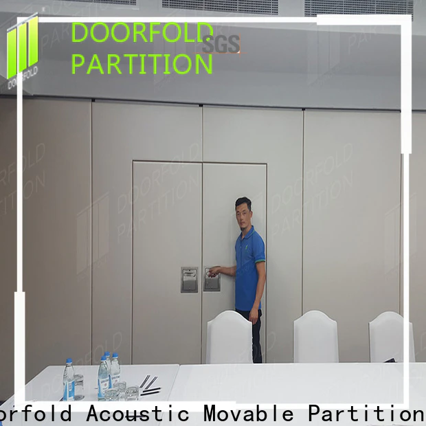 Doorfold flexible partition wall free design