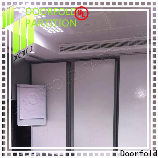 Doorfold modernfold walls custom for educational establishments