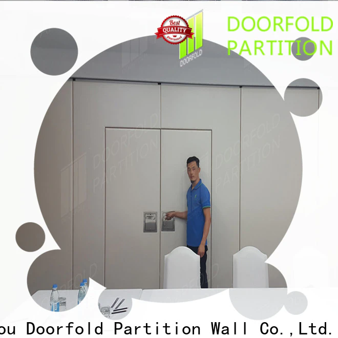 Doorfold meeting room partitions simple operation fast delivery