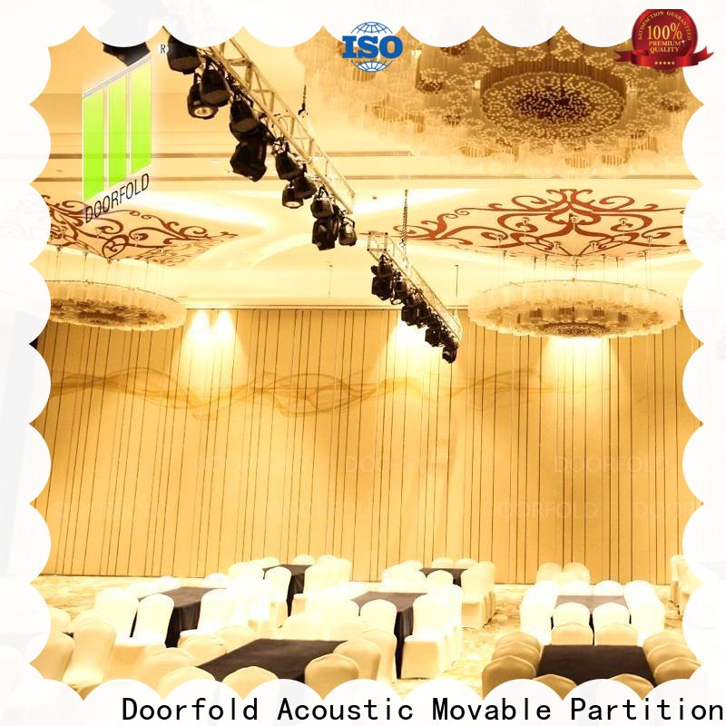 Doorfold folding screen made in china for hotel