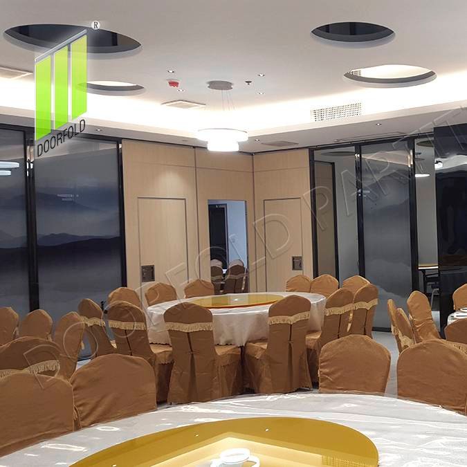 Doorfold movable partition Folding Partition Wall for Hotel (Malaysia Golden Seafood Restaurant) Folding Partition Wall for Hotel image3