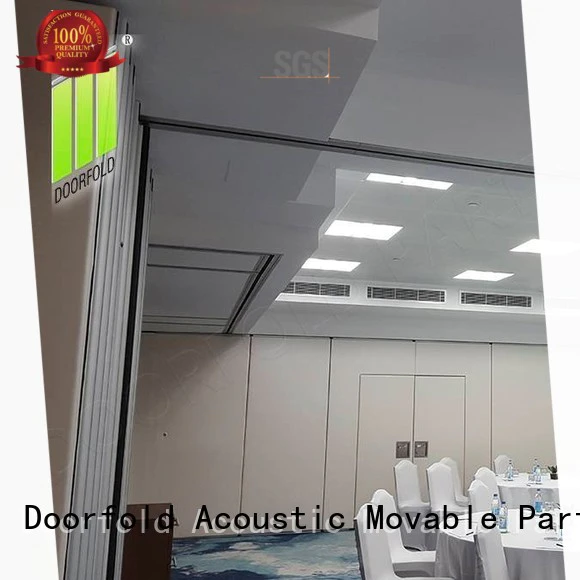 Doorfold retractable soundproof partition wall for expo
